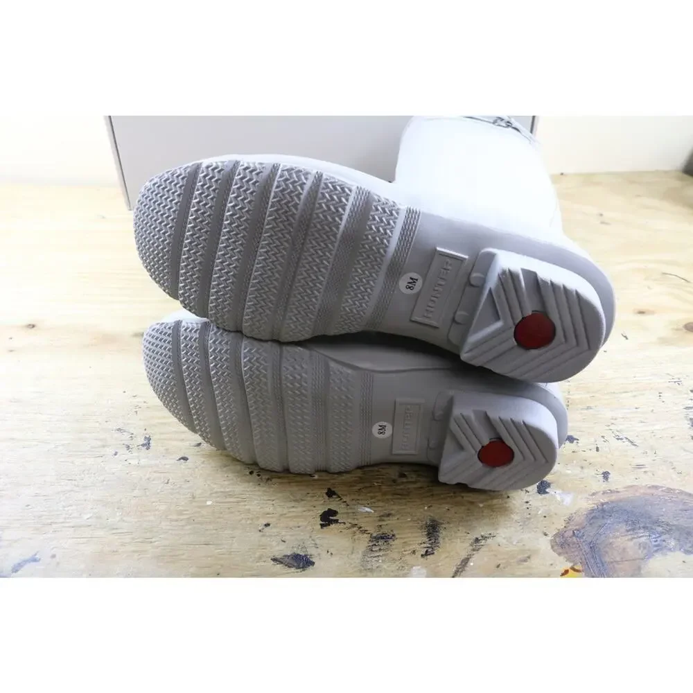 New Hunter Rain Boots 8M Light Gray Original Gloss Tall Pull On Waterproof